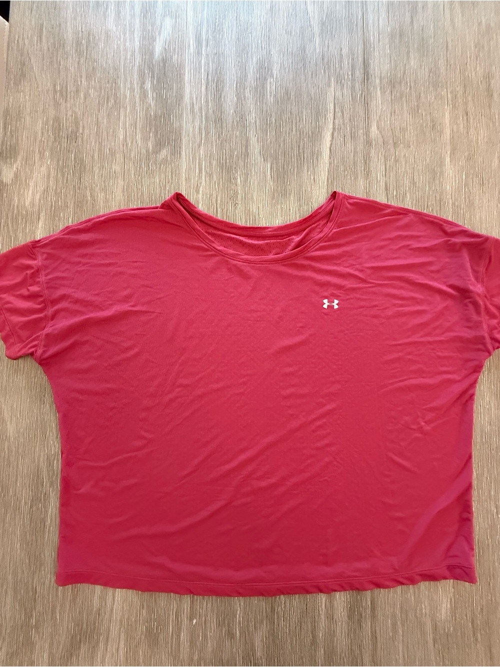 Under Armour Women's Raspberry Crew Neck Short Sleeve Tee dry fit